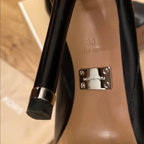 Michael Kors Andie Boots - Picture 10 of 12